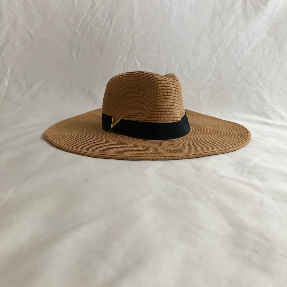 Vince Camuto Wide Brimmed Paper Hat